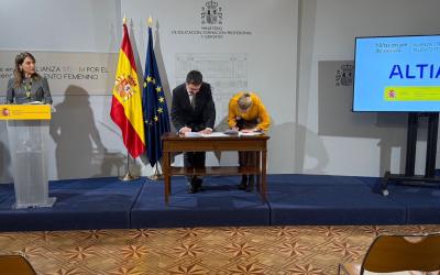 Firma de la Alianza STEAM